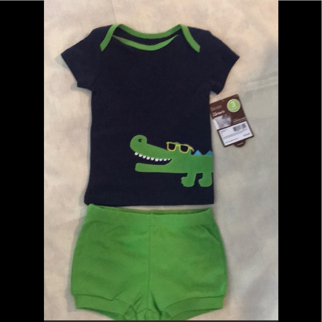 Brand New Carters Brand 2 Pcs Set